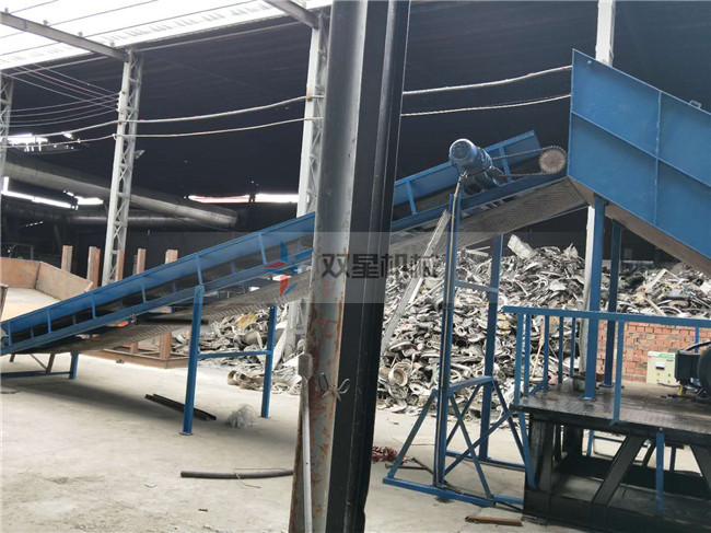 廢鋼破碎機(jī)客戶(hù)現(xiàn)場(chǎng)拍攝