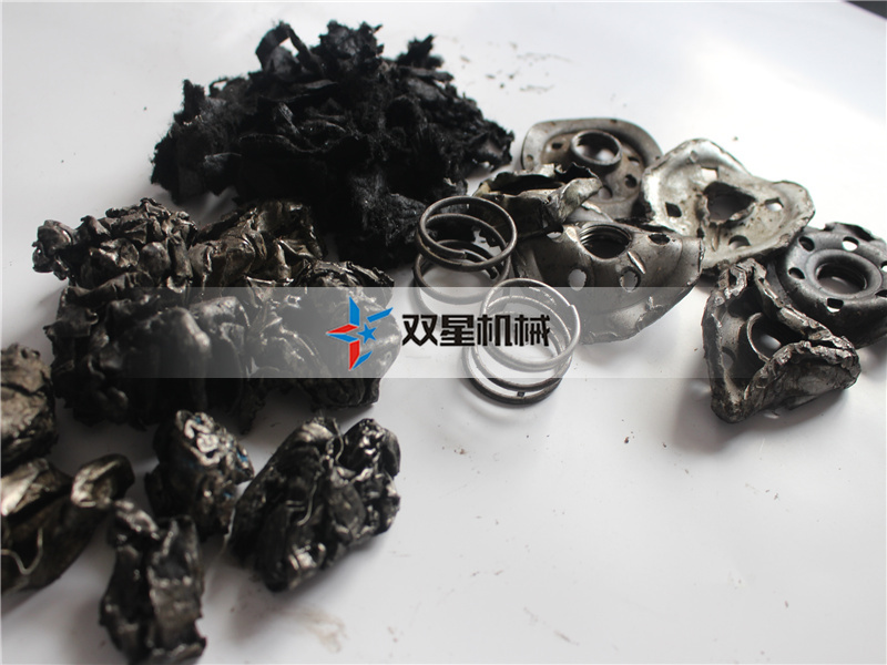 機(jī)油濾芯粉碎機(jī)設(shè)備多少錢？一套設(shè)備有多少錢？