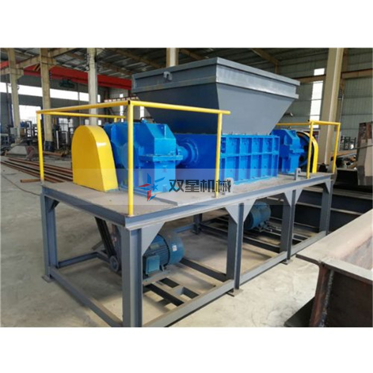 金屬撕碎機可以撕碎地毯纖維材質(zhì)_皓星機械