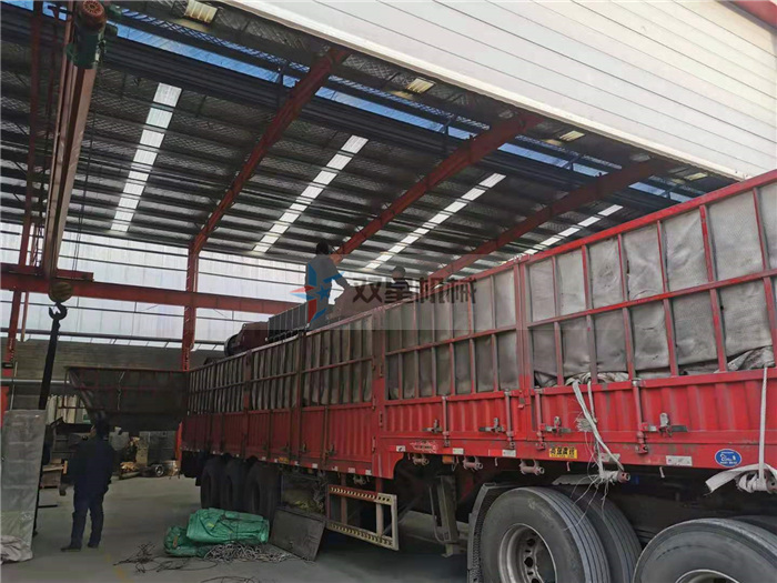 斷橋鋁撕碎機設備發(fā)貨現(xiàn)場實拍