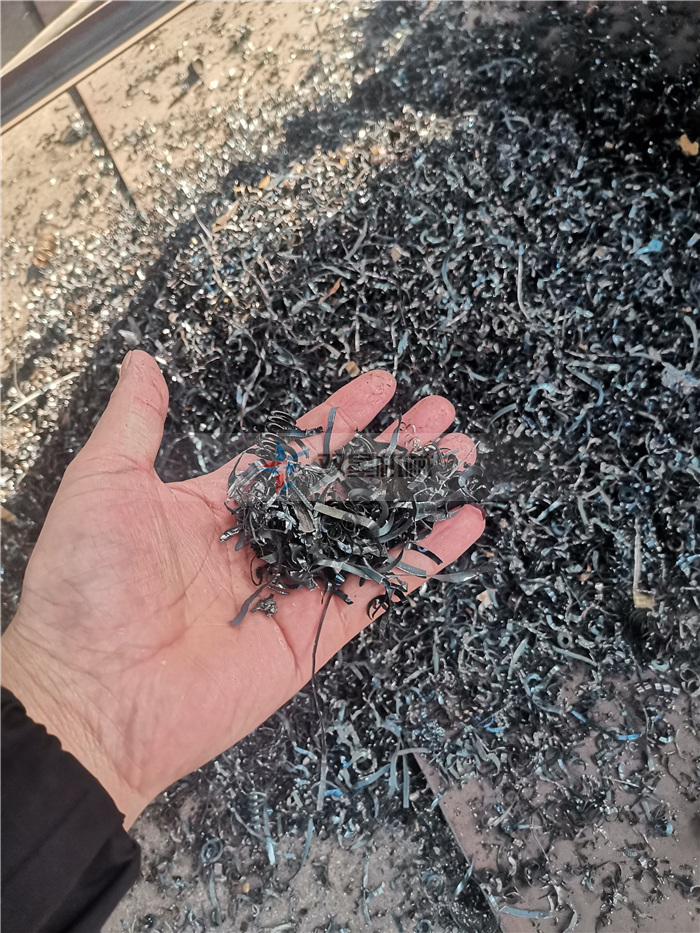 Demonstration of the Effect of Iron Scrap Crusher on Crushing Iron Scrap and Iron Pin