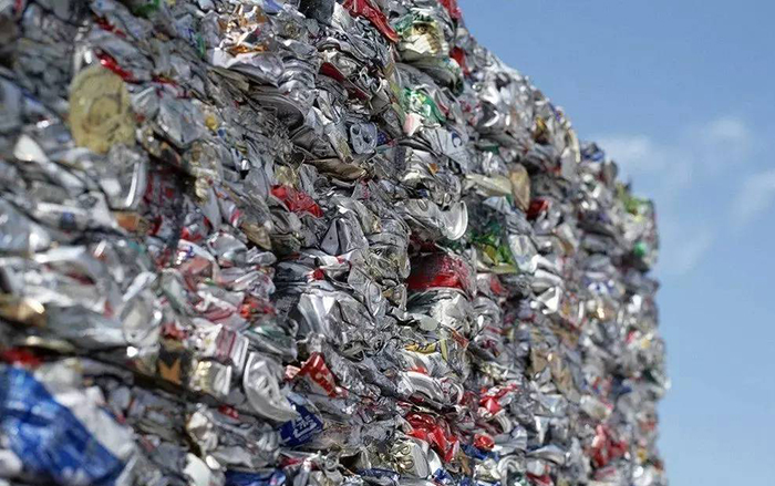 Crushing and crushing treatment of cans Crushing and crushing treatment of cans