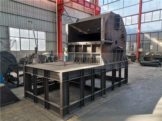 廢鋁破碎機生產現(xiàn)場