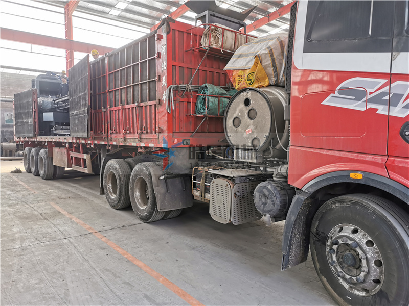 廢鋁破碎機(jī)裝車現(xiàn)場(chǎng)