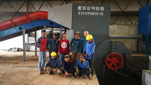 報(bào)廢汽車可以用金屬破碎機(jī)設(shè)備嗎？一套大概多少錢？