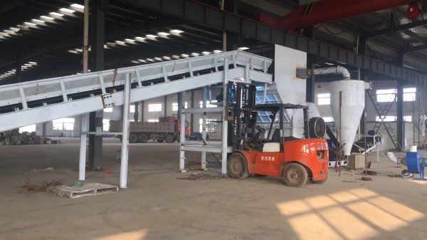 金屬破碎機(jī)成套設(shè)備多少錢？廢鋼廢鐵投資一年利潤多少？