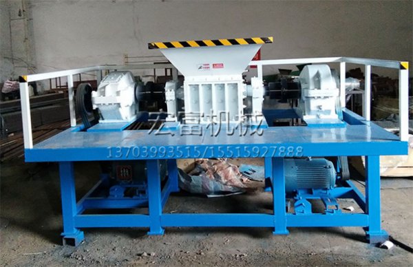 金屬垃圾回收站選擇哪種類型的撕碎機(jī)經(jīng)濟(jì)實(shí)惠？