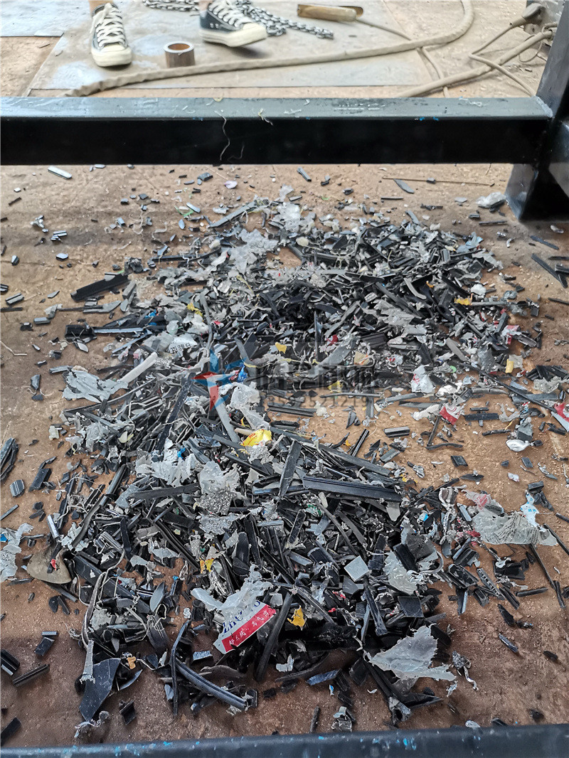 <a href='http://www.yuguangyingye.cn/ptsb/1033.html' target='_blank'><span>渦電流分選機(jī)</span></a>|<a href='http://www.yuguangyingye.cn/fenxuan/1731.html' target='_blank'><span>跳鋁機(jī)</span></a>|鐵鋁破碎分選效果