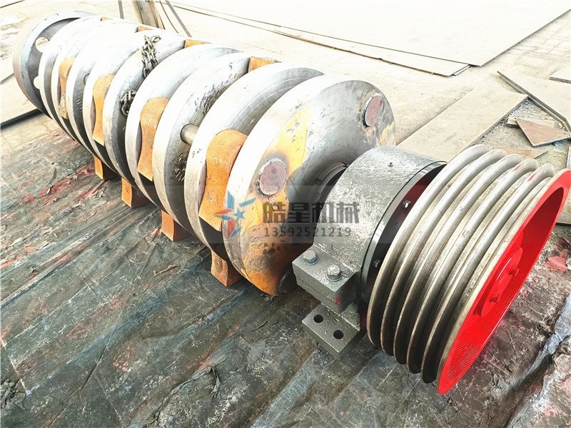 <a href='http://www.yuguangyingye.cn/psxl/4.html' target='_blank'><span>廢鋼破碎機</span></a>廠家<a href='http://www.yuguangyingye.cn/scxc/1572.html' target='_blank'><span>錘頭</span></a>結構生產現場展示