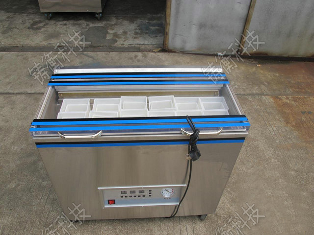 ���b���~���b�C